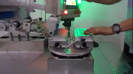 C-TM-121双工位自动贴膜机视频